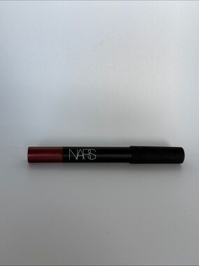 NARS Velvet Matte Lip Pencil - toundra